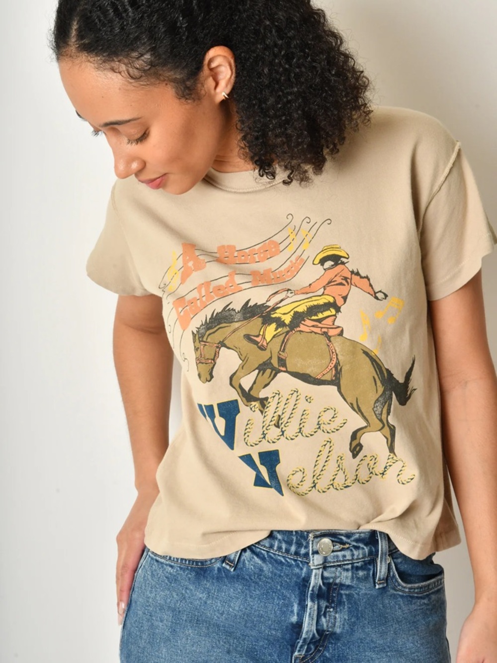 Daydreamer Willie Nelson Horse Called Music Reverse Girlfriend Tee NWT - Picture 5 of 16